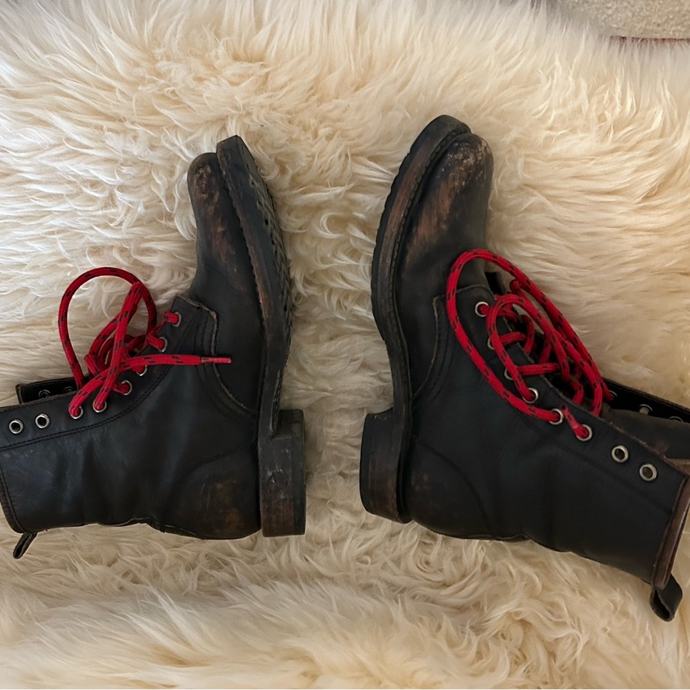 FRYE AND CO. Black Leather Combat Boots with Red Laces - Picture 5 of 8
